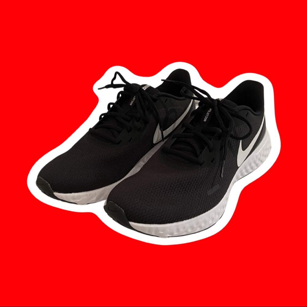 NWOT Nike Running Shoes